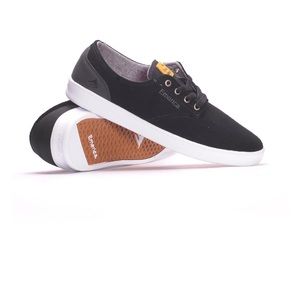 Men’s skate shoe